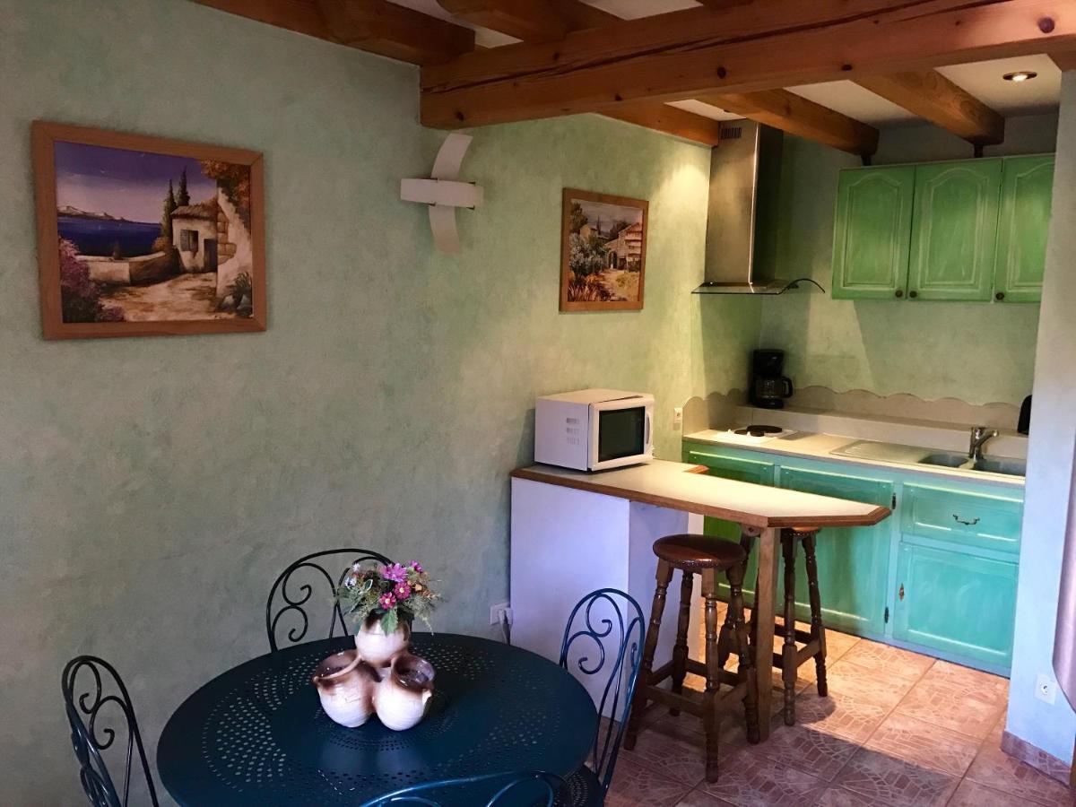 L'estaminet de la vallée - Le provençal Russ Exterior foto